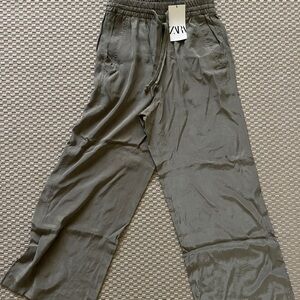 Zara women’s Olive Pants